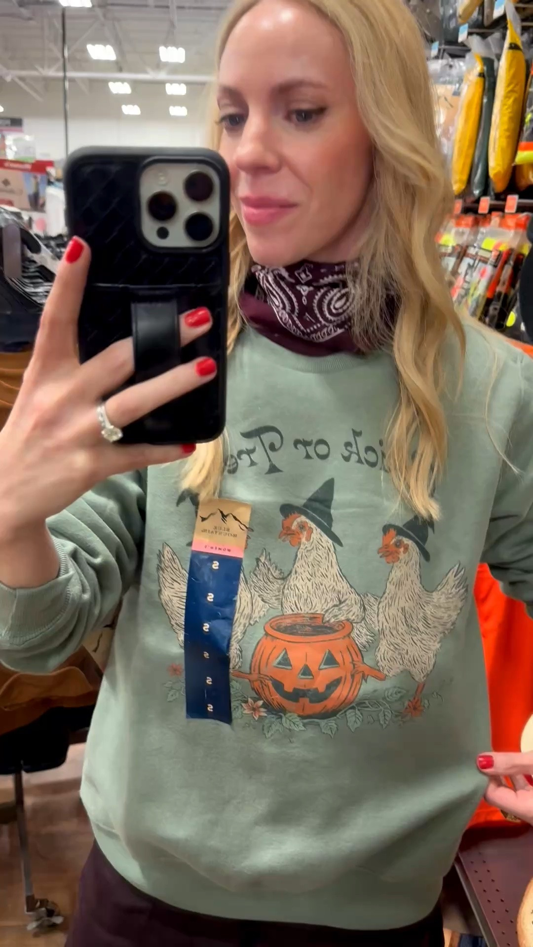 How cute is this Halloween sweatshirt? A must-have for chicken lovers! 😍 I ended up taking a Medium so it would be oversized

#LTKdayinmylife #LTKootd