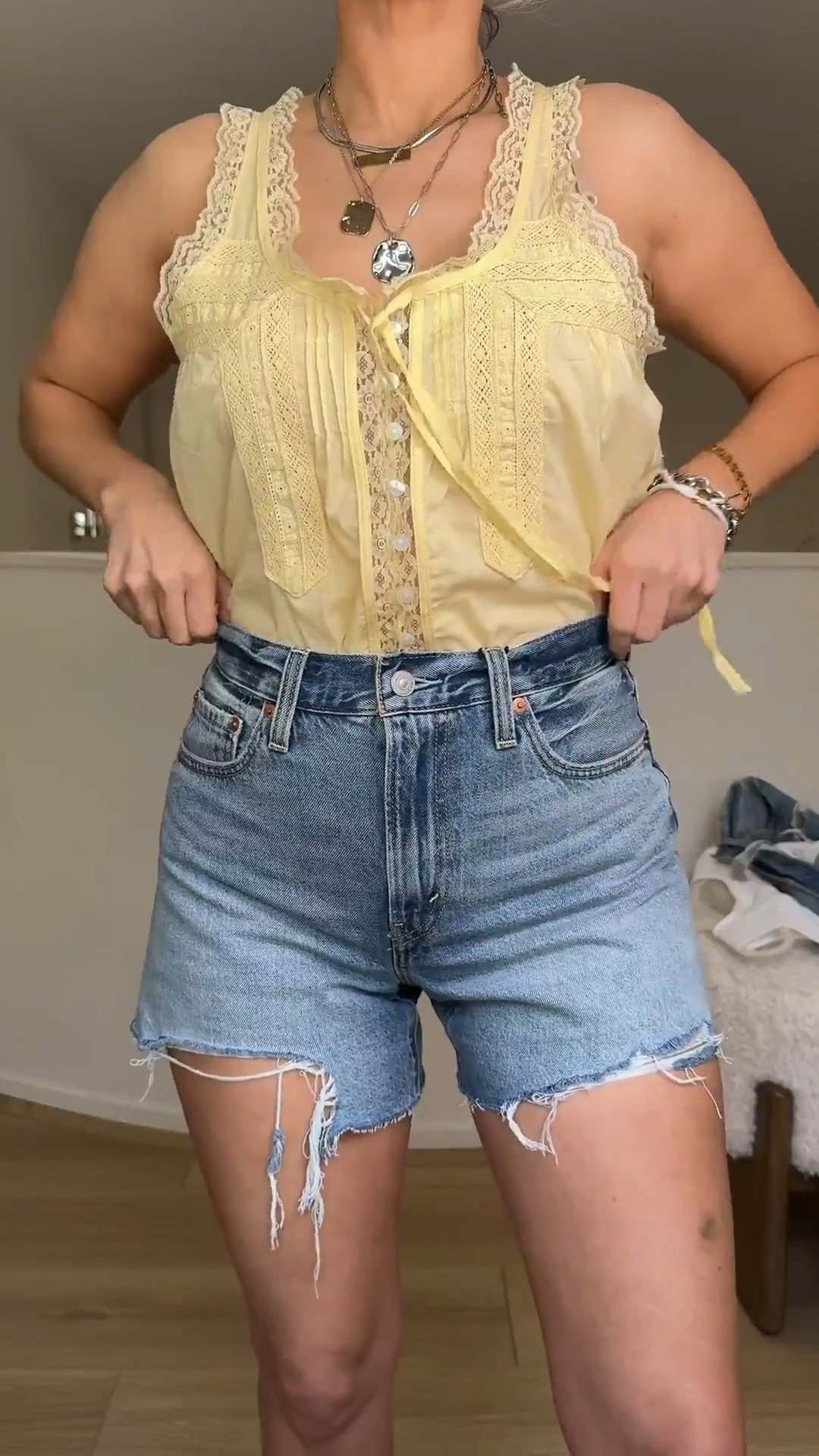 Top 3 @levis denim essentials for summer 2026 👏🏼 #LevisLTKPartner

Size 27 in bottoms | small in tops

#LTKgrwm #LTKootd #LTKU