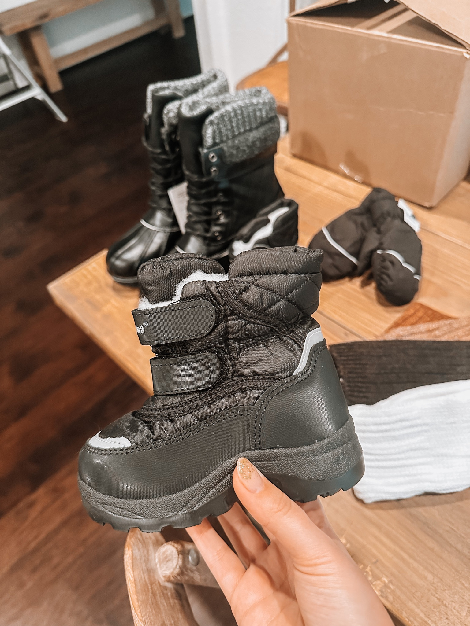 I can’t handle these tiny snow boots AT ALL. Linking everything we bought recently for Colorado! #winterclothes #toddler #snowboots

#LTKunder50 #LTKkids #LTKSeasonal