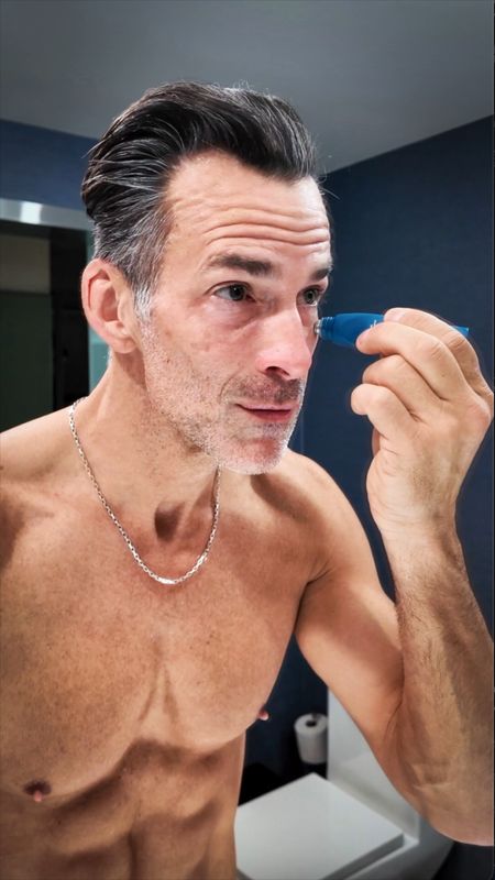 He’s gonna wake up and feel great with these quick and easy to use face and body products made specifically for his skin. The Oars + Alps Wake Up Stick rolls on caffeine and menthol removing dark circles and getting rid of nasty puffiness. Put a few products together and create a great Valentine’s Day gift he’ll enjoy ↣ 

#LTKGiftGuide #LTKmens #LTKVideo