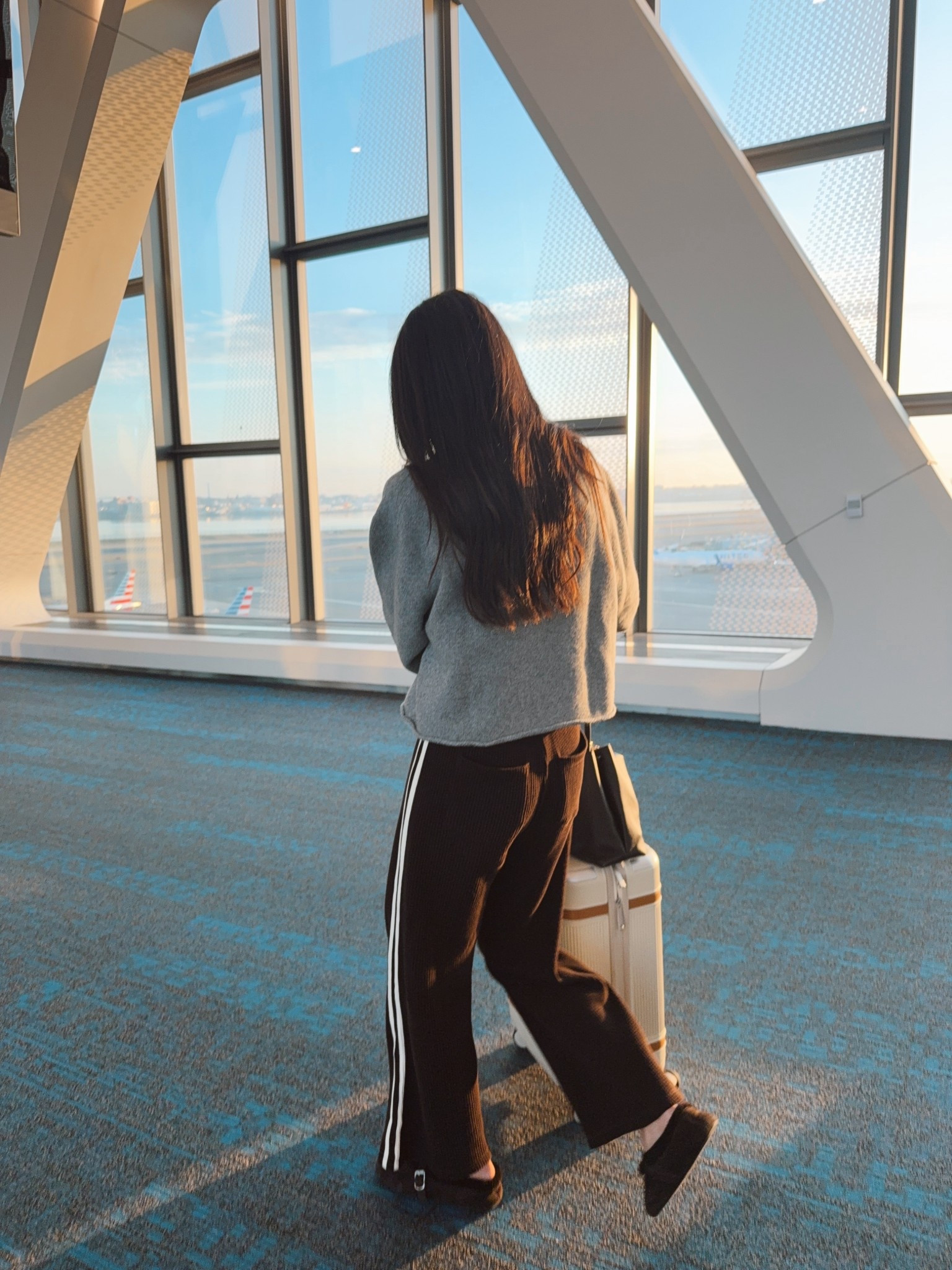 Airport travel OOTD. My sweatshirt is Miu Miu!

#LTKootd