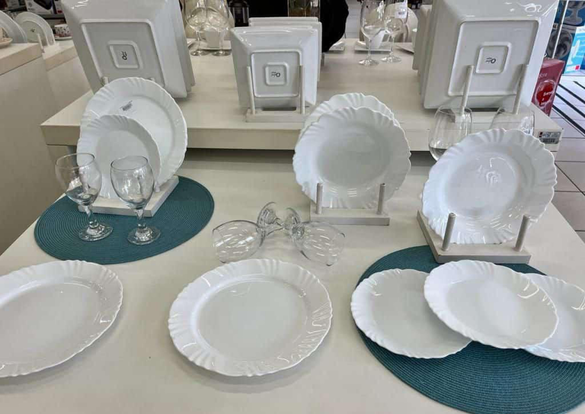 🍷Renove sua mesa com o Aparelho de Jantar com Taça 16 Peças Duralex. Qualidade, beleza e praticidade em cada detalhe, para tornar suas refeições ainda mais especiais. Garanta já o seu e desfrute de momentos inesquecíveis à mesa! 🍽✨ #Duralex #MesaPosta"

#LTKhome #LTKbrasil #LTKfamily