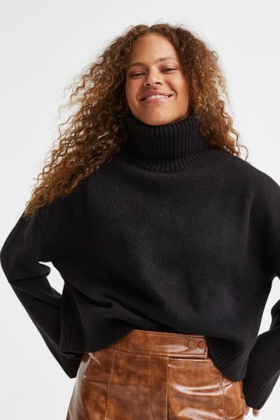 Oversized Turtleneck Sweater | H&M (US + CA)