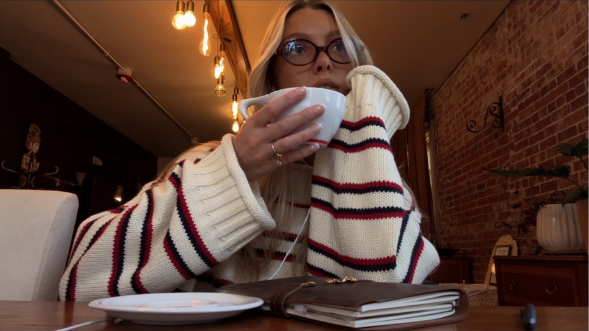 @jcrew rollneck sweater 🍂🍁☕️

#LTKSeasonal #LTKootd