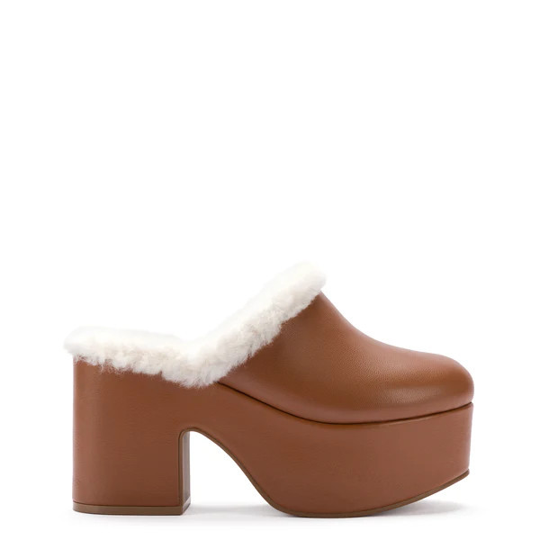 Miso Platform Clog In Caramel Leather and Natural Shearling | Larroude