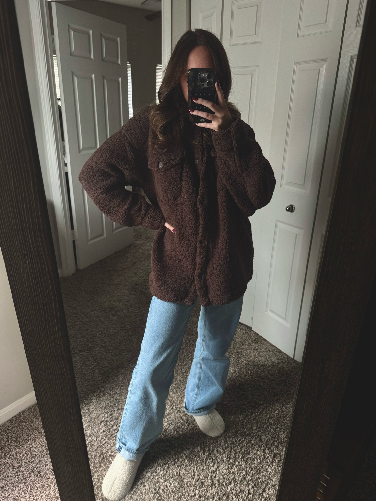 It dropped below 60° here so I’m in cozy clothes until the foreseeable future 🍂 This shacket was under $20 at Costco and soooo comfy! 
