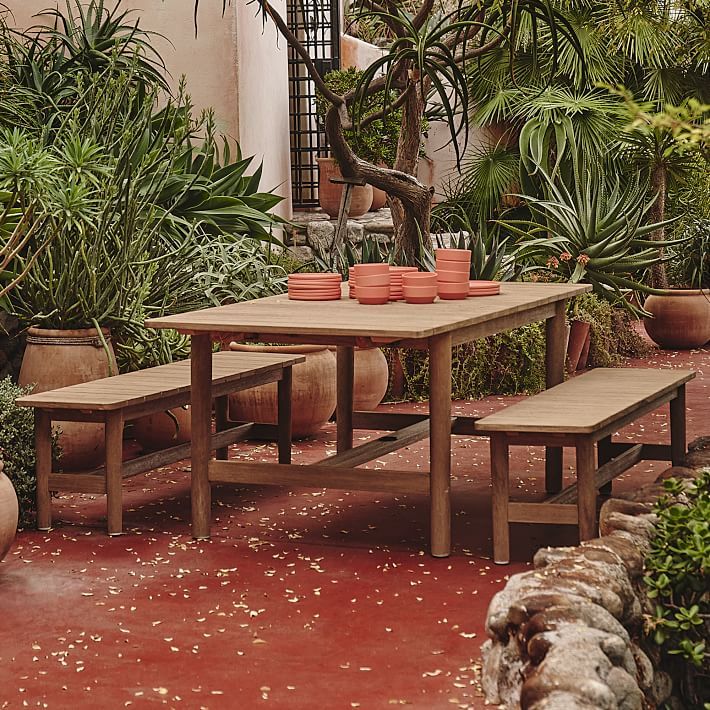 Hargrove Outdoor Expandable Dining Table (76.5"–106") | West Elm (US)