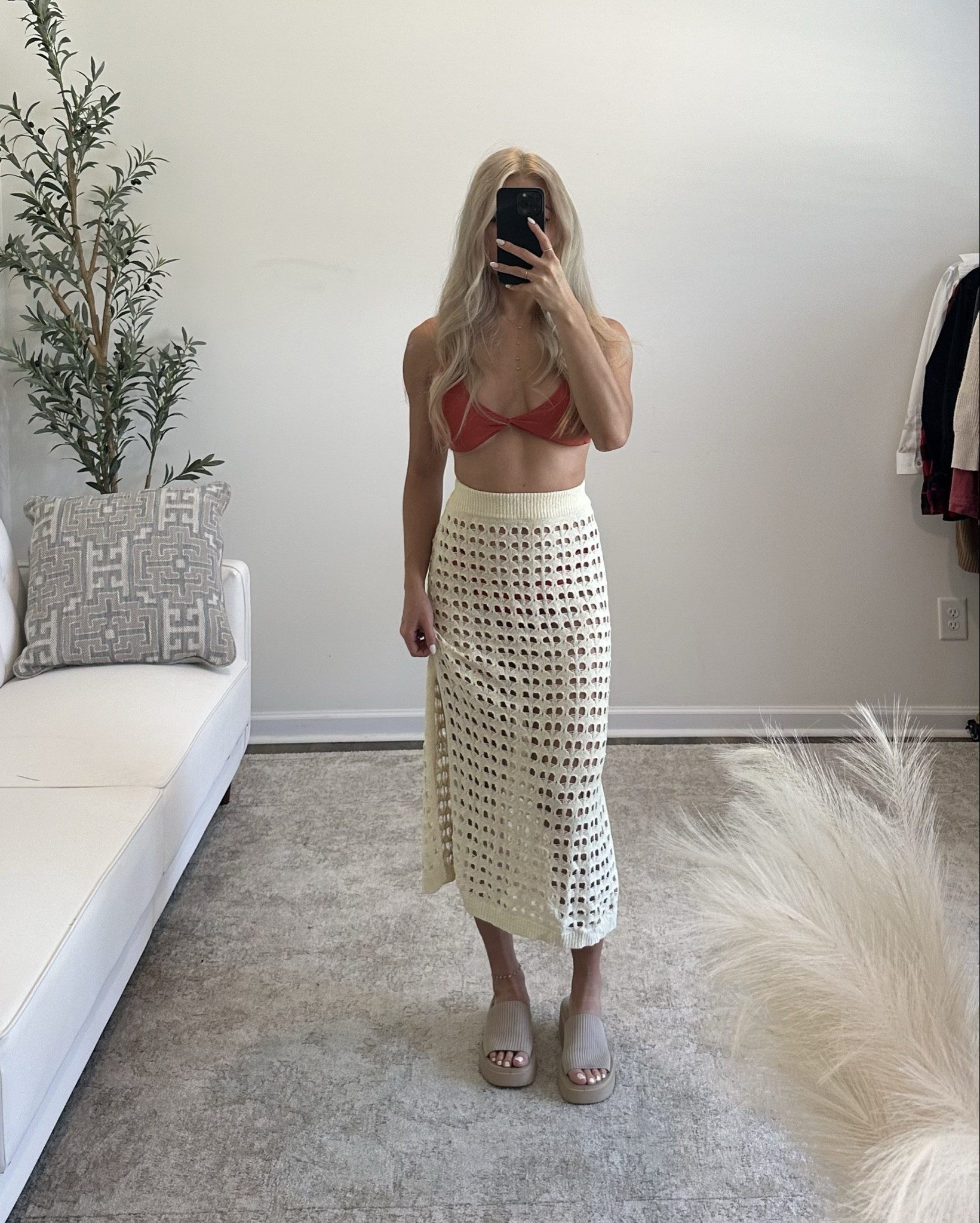 How CUTE is this knit skirt!! It comes with a knit top at well and the quality is amazing 😍 it seems to run about half a size small, so if you’re between sizes or like a looser fit, I’d order up.

Other items are also linked below!

Happy shopping! XO

#LTKSaleAlert #LTKSwim #LTKTravel