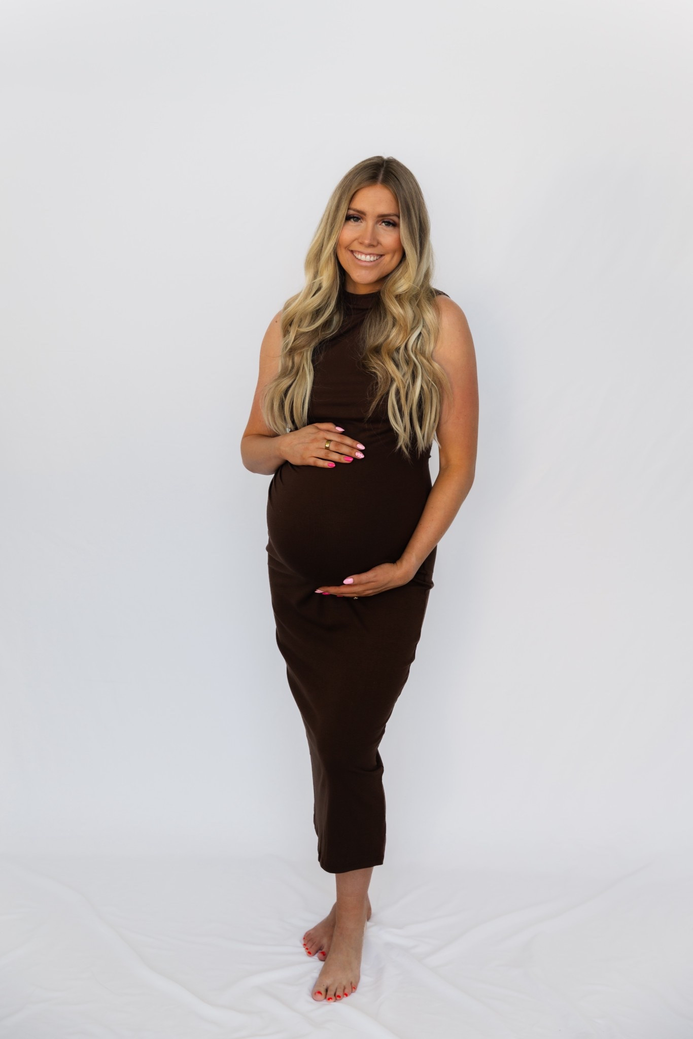 love this dress for the bump but it’s technically not maternity! so comfy I have it in 3 colors! Wearing my usual size M

| bump friendly | maternity photos | pregnant | amazon fashionn

#LTKBump