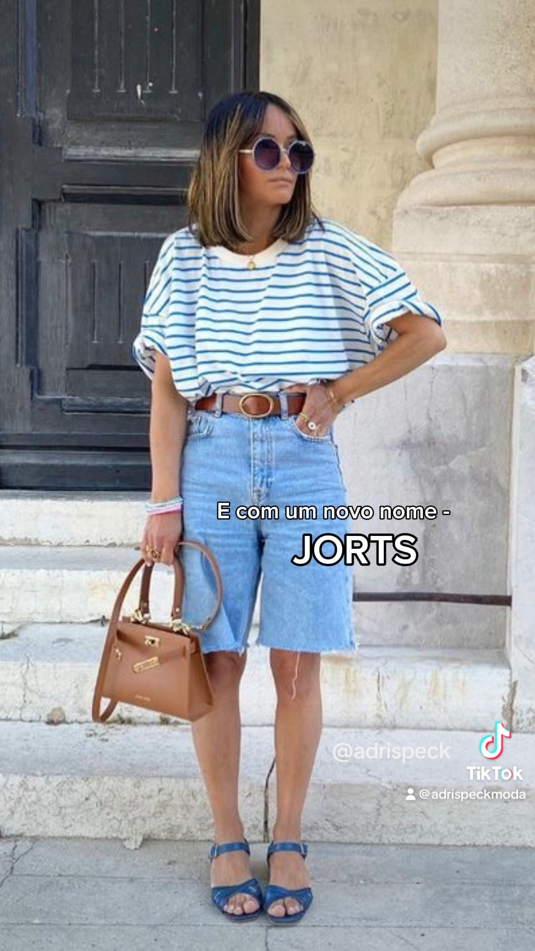 As Bermudas estão de Volta! 🌞 Prepare-se para dar as boas-vindas a uma das tendências mais confortáveis e versáteis da moda. As bermudas estão voltando com tudo em 2023, e estão prontas para dominar as ruas e as passarelas. Elas não são mais apenas para momentos casuais; agora, podem ser incorporadas em looks sofisticados e modernos. Com diversos comprimentos e estilos, as bermudas oferecem infinitas possibilidades de combinação. É hora de mostrar as pernas e arrasar com esse clássico da moda reinventado!
#meuconteudoltk

#LTKU #LTKbrasil #LTKVideo