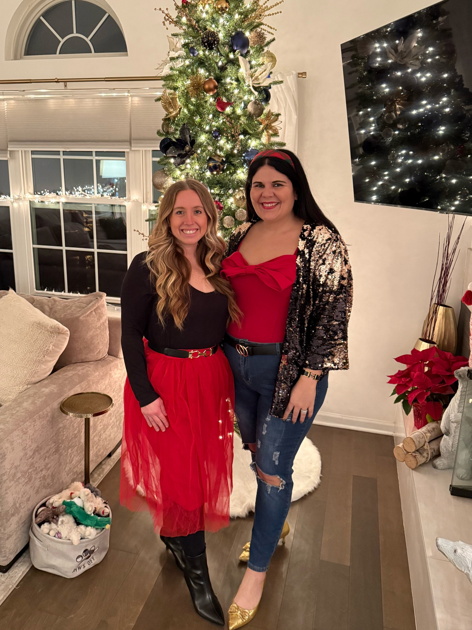 When you both show up in red + black 🎄



#LTKGiftGuide #LTKParties #LTKHoliday