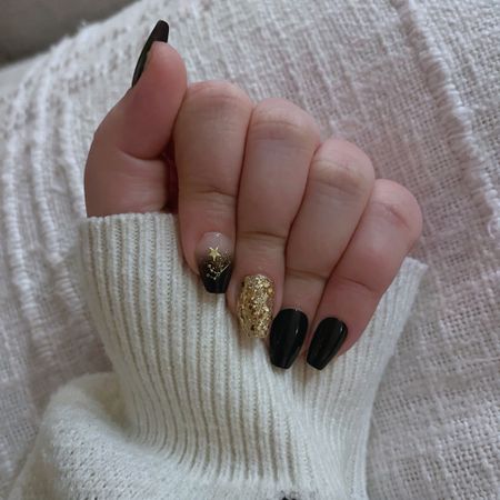 Current nails 💅🏼 

Ltkfindsunder50 / ltkfindsunder100 / LTKsalealert / LTKstyletip / target / target finds / target beauty / fake nails / nails / glue on nails / press on nails / kiss nails / impress nails / beauty / sale / sale alert 

#LTKbeauty #LTKGiftGuide #LTKSeasonal