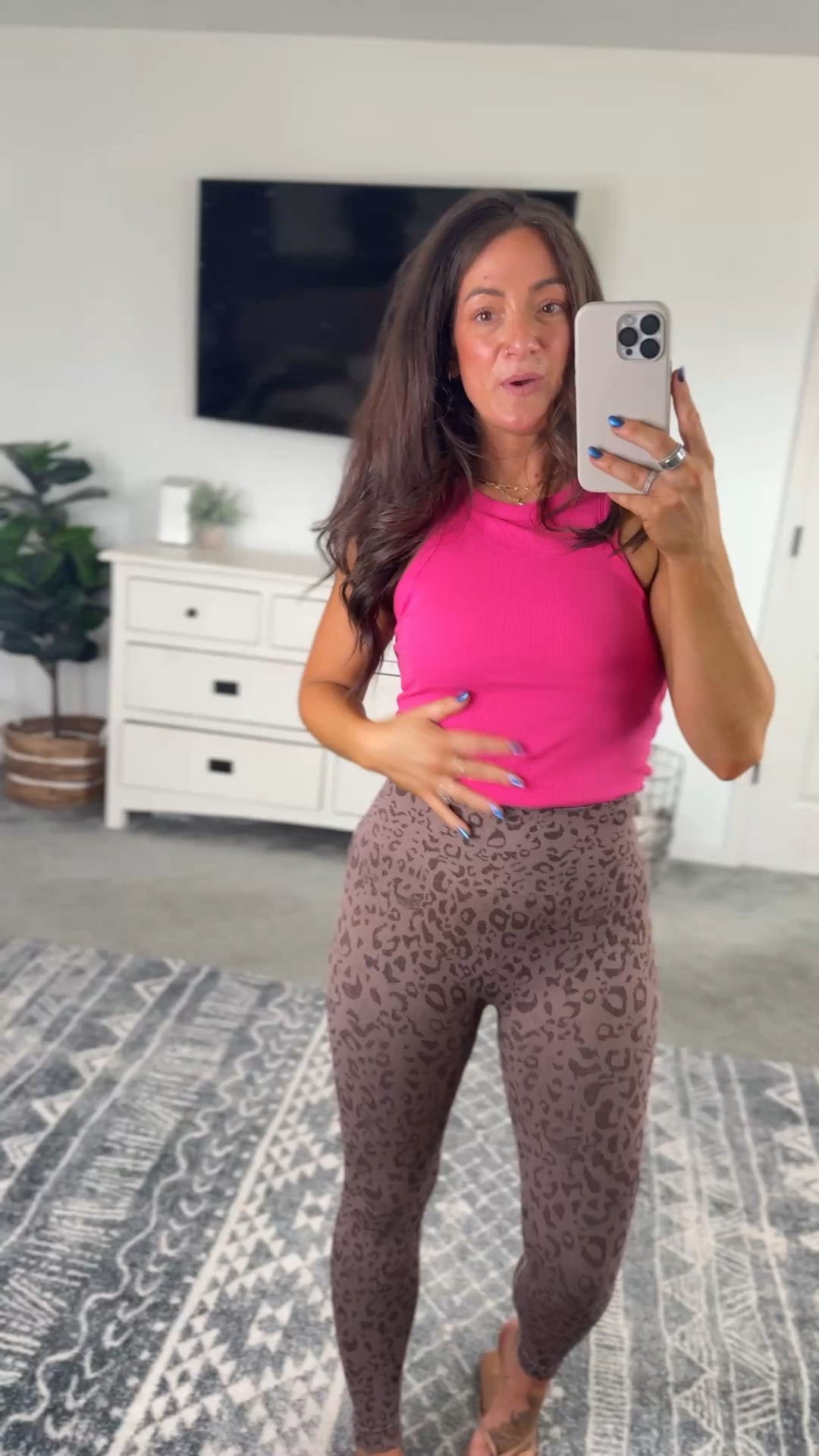 Built in bra tank 👍 and these leggings 🔥 perfectly compressing and no front inseam 👏 

#LTKootd #LTKActive #LTKfitnessgoals