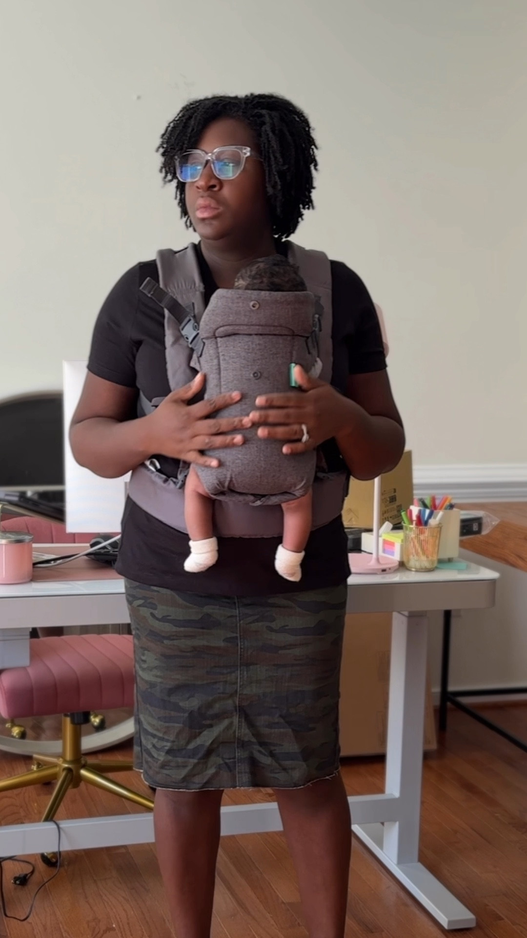 This baby carrier is perfect for wearing your baby to get tasks around the home done, grocery shop and so much more!


#LTKBaby #LTKBump #LTKVideo