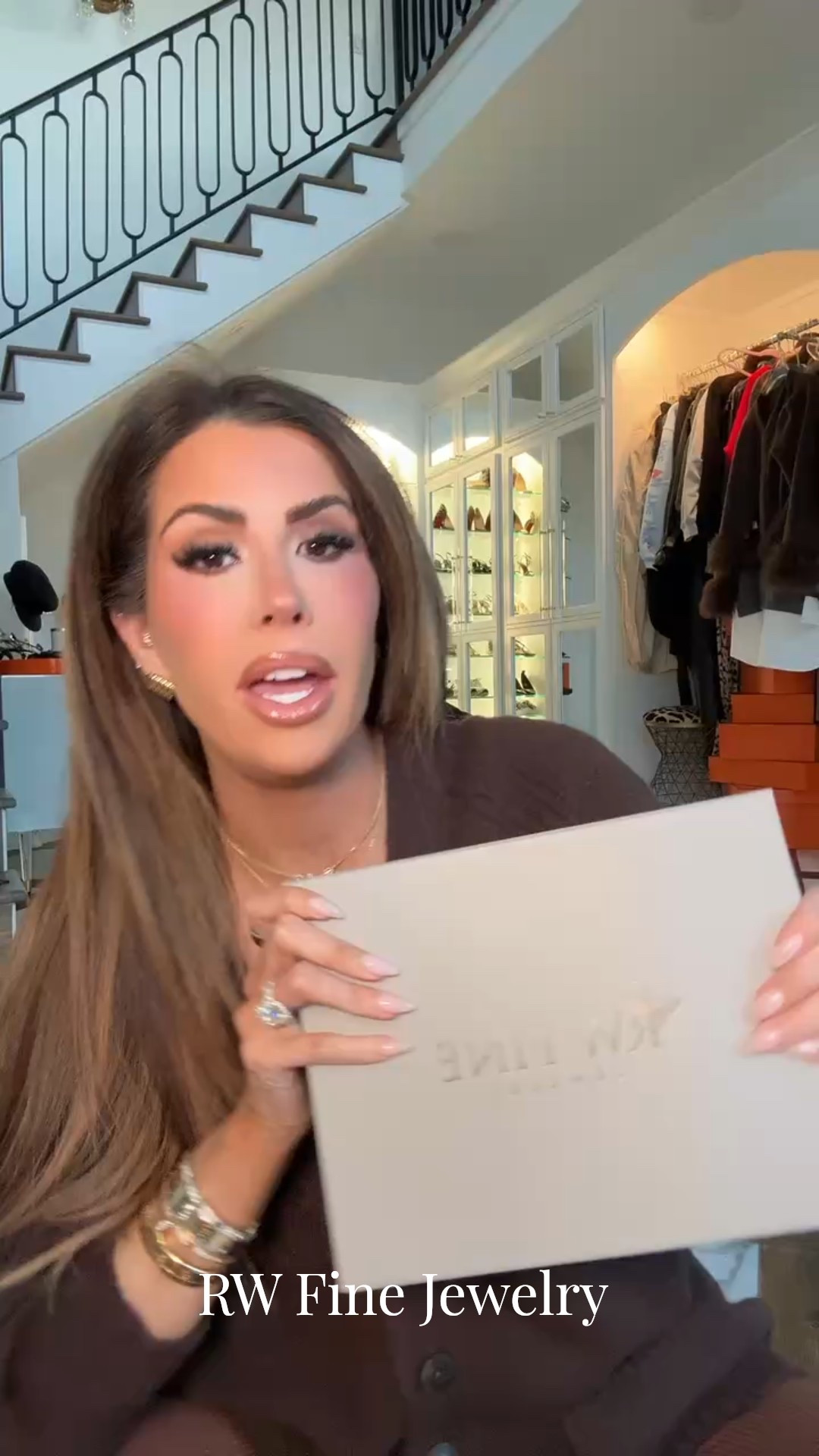 Unbox my RW Fine Jewelry with me! 

unboxing, jewelry, RW Fine, Heart necklace, Name necklace, Emily necklace, Horseshoe ring, Emily Ann Gemma

#LTKmomlife #LTKHoliday #LTKGiftGuide