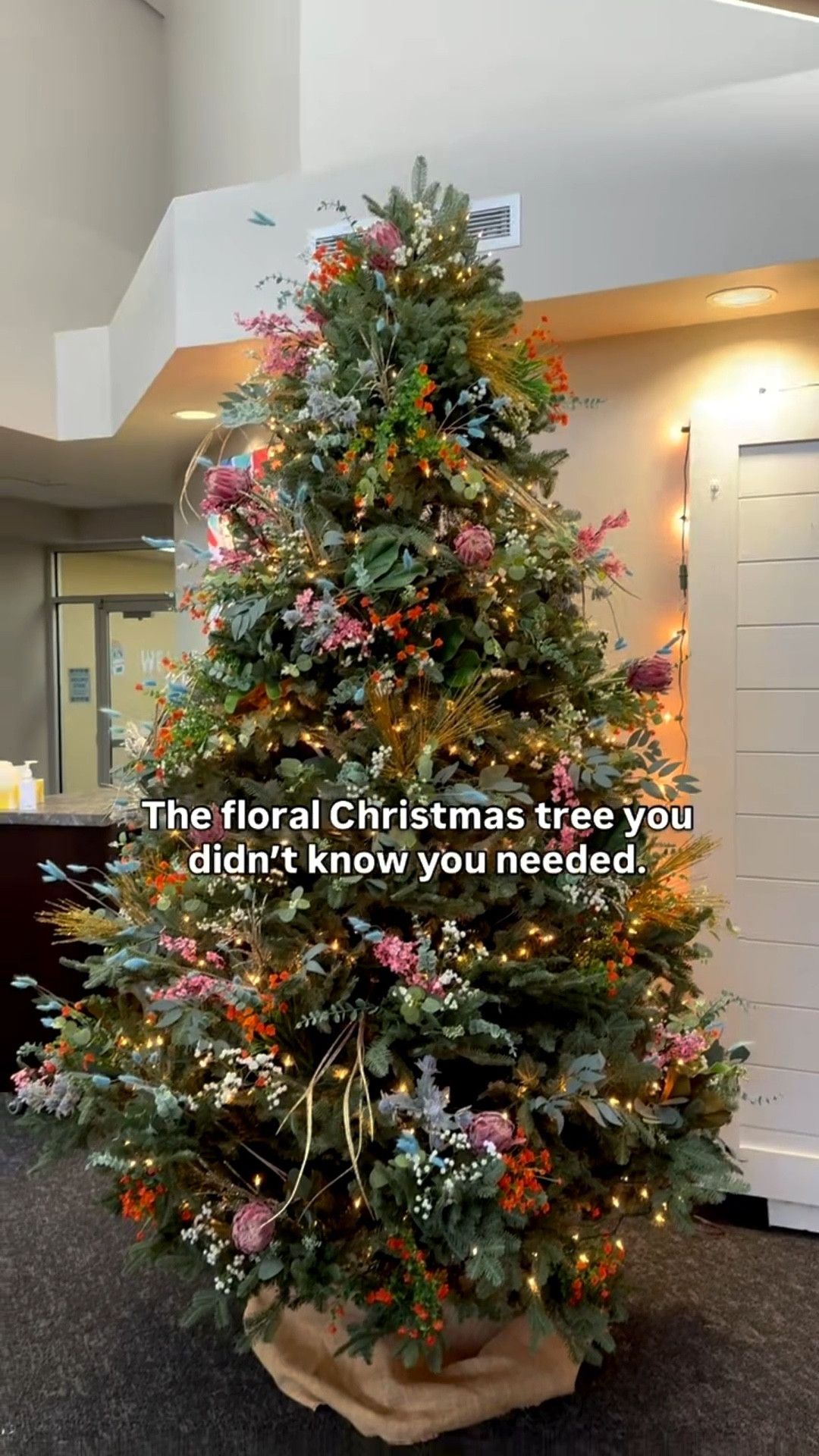 NEW TREND: Floral Christmas tree with faux flowers 💐 

#LTKHoliday #LTKSeasonal #LTKHome