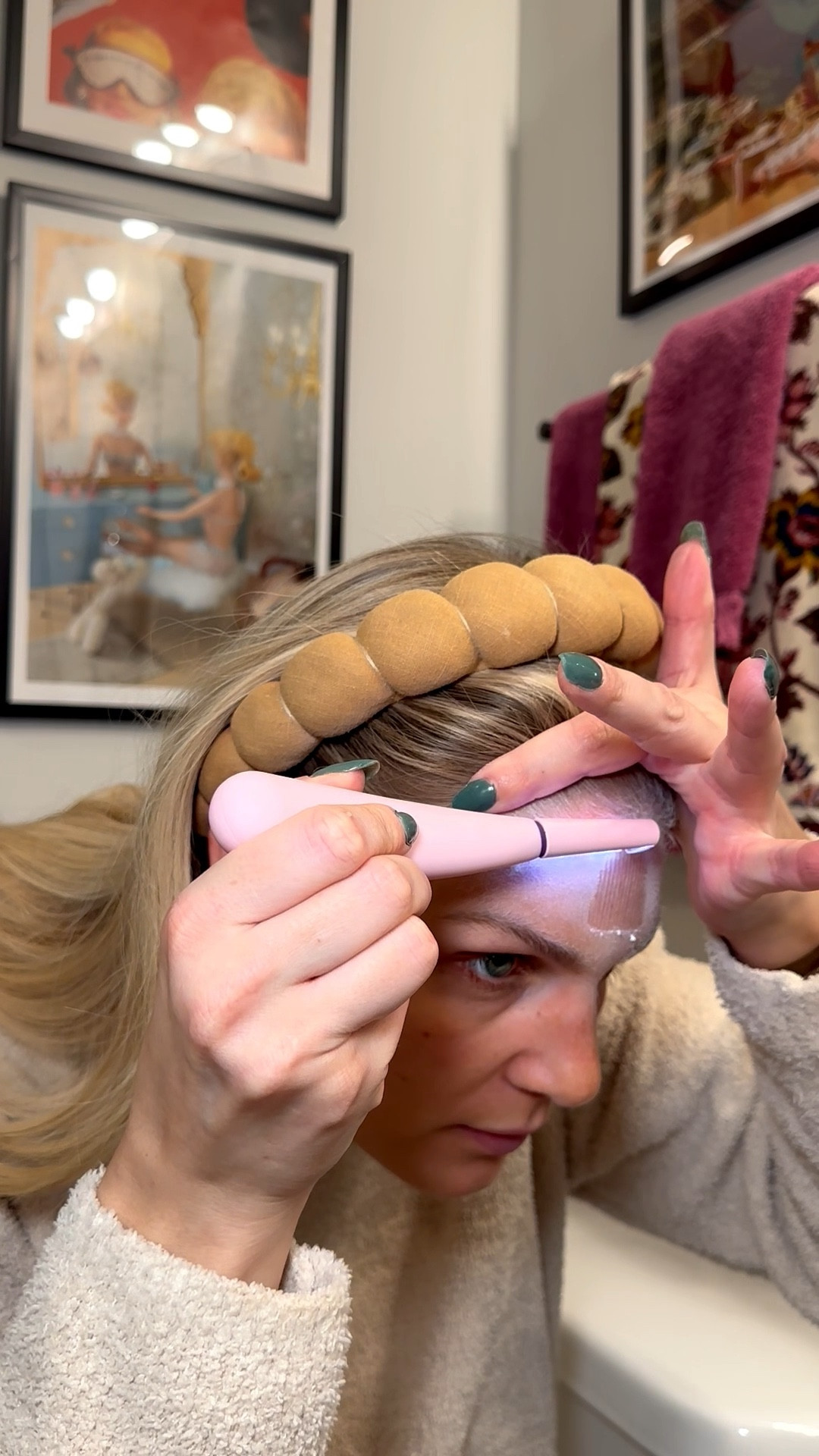 Hot girls shave their face #dermaplanning #michaeltoddbeauty #winterskincare
#beautyessentials #glowingskin @michaeltoddbeauty #ad

#LTKselfcare #LTKBeauty
