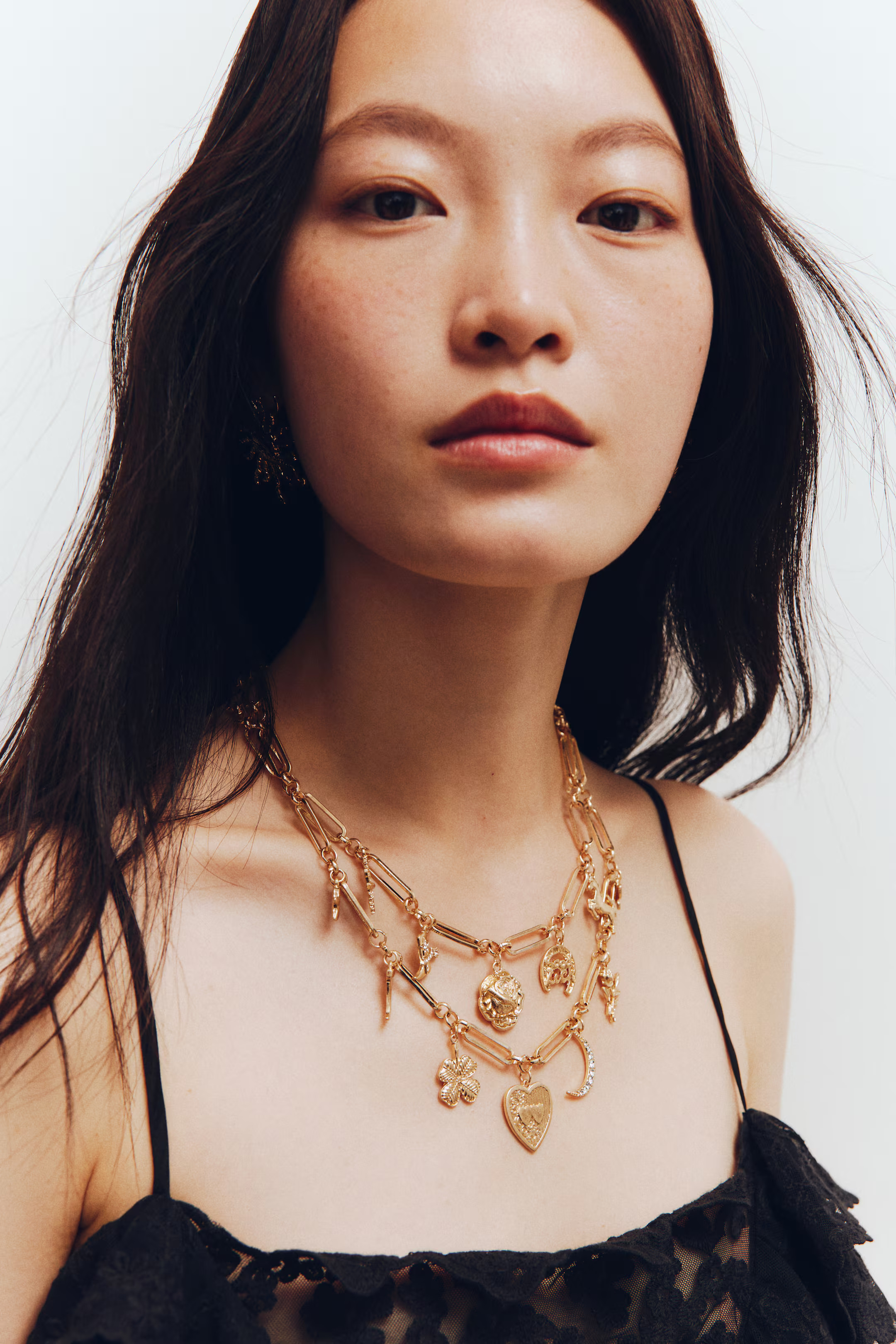 Two-strand charm necklace | H&M (UK, MY, IN, SG, PH, TW, HK)