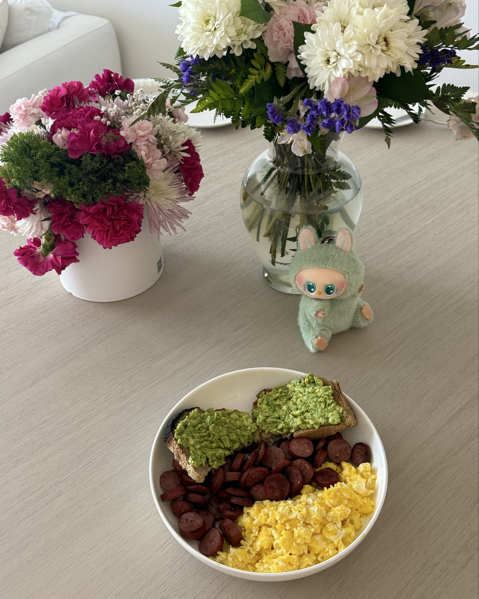 sunday blues… 

things that make me happy pt. 2 🤍
~ nutritious foods & not counting calories 
~ my new social media calendar @work_horse by @juliabroome 📖
~ 24hrs sourdough from @domaselocom 🥨
~ raw yogurt restock 🤍 @swrfarmersmarket

#LTKHome #LTKFindsUnder50 #LTKStyleTip