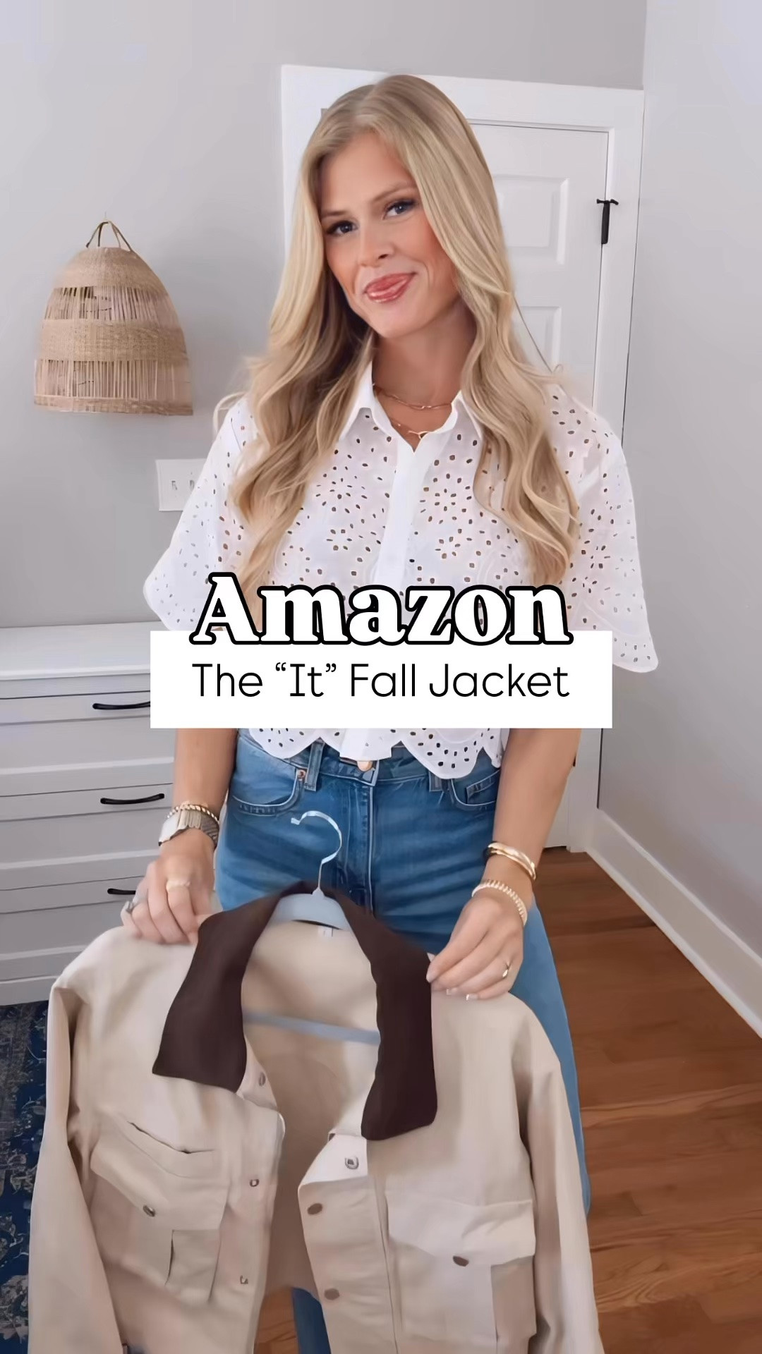 The “it” fall jacket of the season - the barn jacket! I’m obsessed with this early fall look that is mom approved - a versatile jacket, white tee, and my go-to cuffed jeans 👏🏼

It also comes with a drawstring to cinch the waist, but I took mine out! It looks cute either way! 

Wearing size small in the jacket and tee, sized down to 0 in the jeans

#amazonfashion #amazonfashionfinds #amazonfinds #fallfashion2025 #fallstyle #basictee #lookforless #momstyle #momsofinstagram #momfashion #tallfashion #tallblogger #styleover30

#LTKgrwm #LTKmomlife #LTKSeasonal