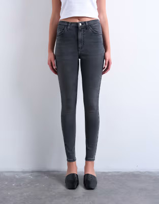 Jamie skinny high rise jean in washed black | Topshop
