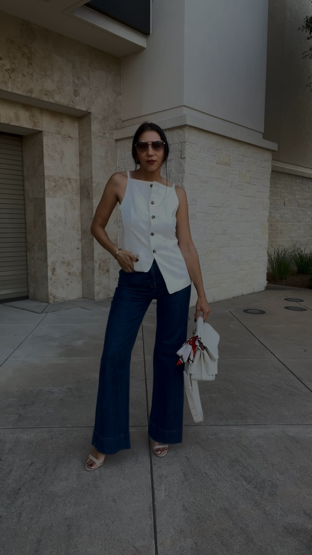 Effortless summer outfit styling my favorite jeans 

#LTKStyleTip #LTKSeasonal #LTKFindsUnder100