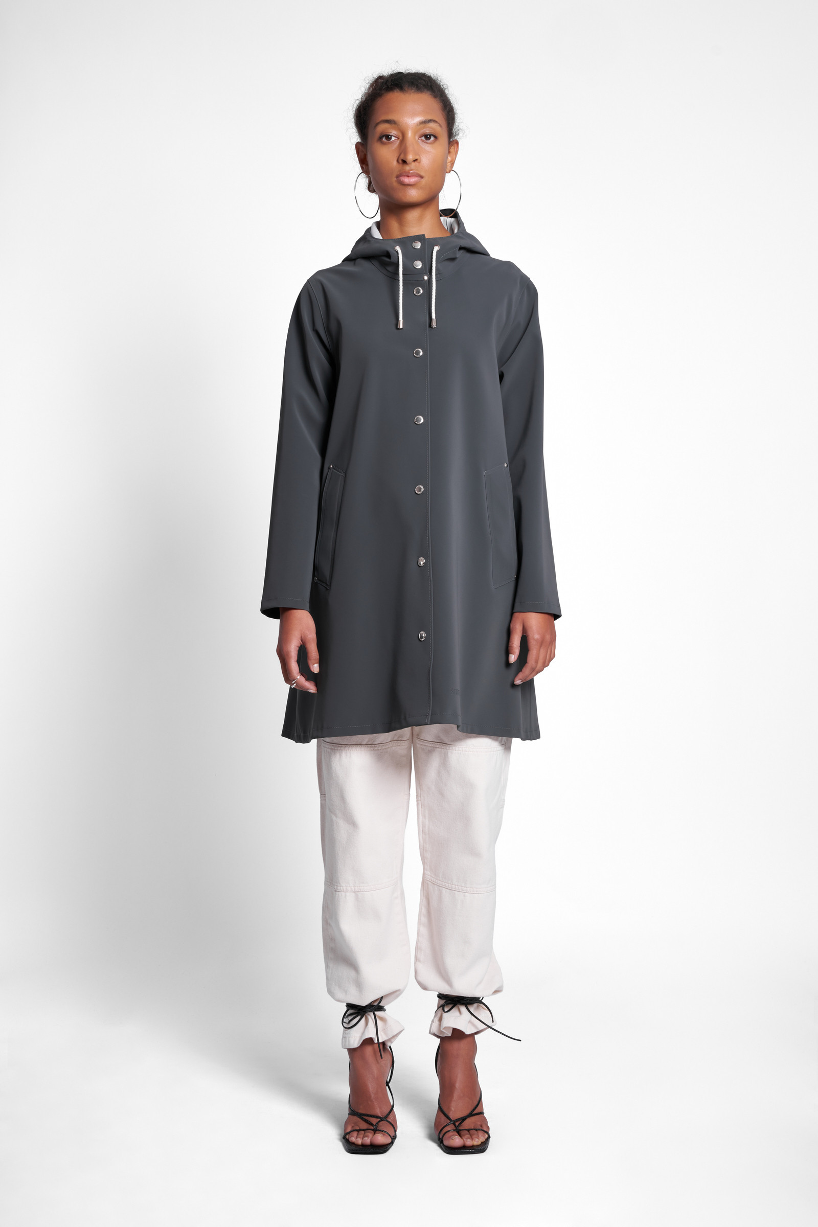 Mosebacke Matte Raincoat Charcoal  | STUTTERHEIM US | Stutterheim