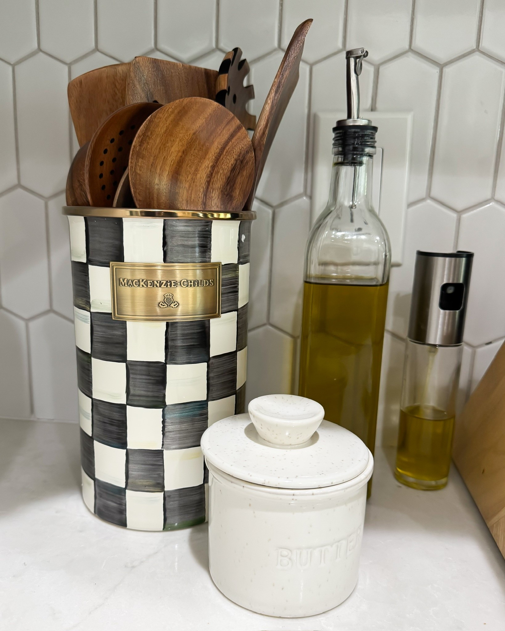 Little kitchen details that make everyday spaces feel extra cute. Loving this countertop setup lately, functional and still stylish.

kitchen decor, countertop styling, kitchen organization, neutral kitchen decor, black and white kitchen accessories, cozy kitchen details, home decor finds, kitchen essentials, modern farmhouse kitchen, countertop decor inspo, everyday home styling, home organization ideas, kitchen aesthetic, lovelylifestyling

#LTKSeasonal #LTKHome #LTKmomlife