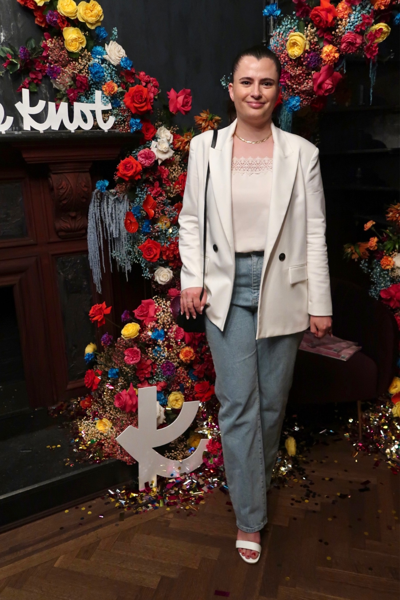 Last night at The Knot cue the confetti party in NYC! A white blazer and jeans is perfect for a bride to be if you’re going dress shopping or planning a fun bachelorette event  

#LTKunder100 #LTKunder50 #LTKworkwear