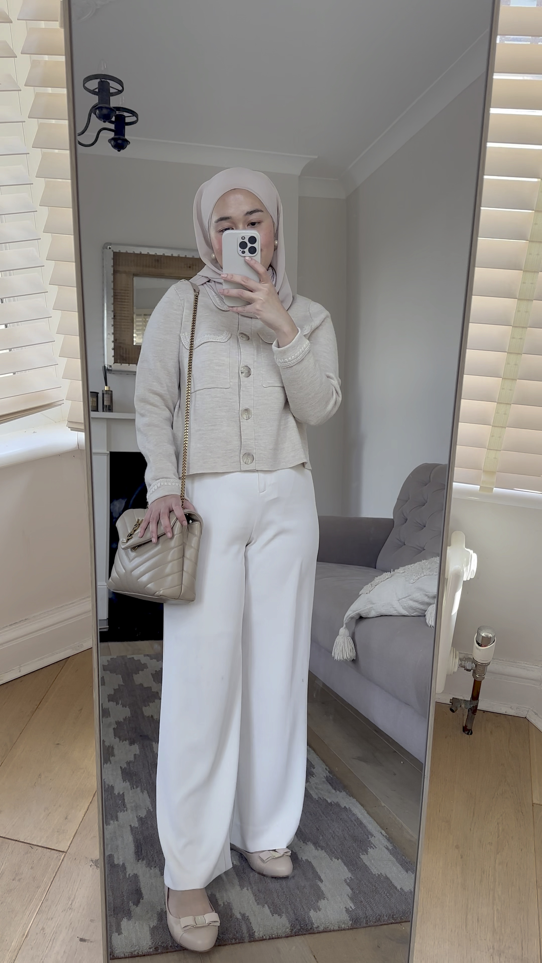 Easy outfit combo with this lovely cardigan