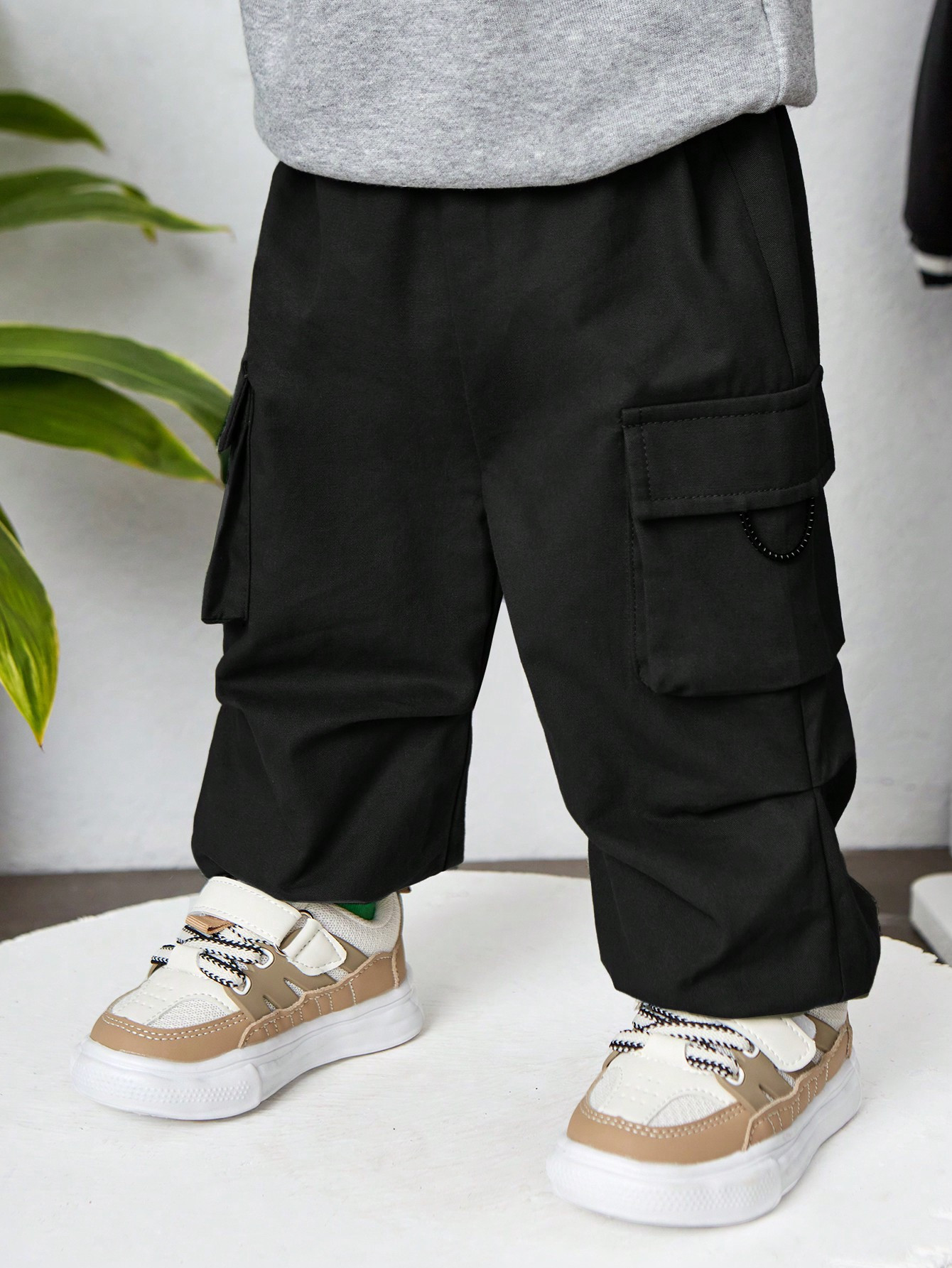 SHEIN Baby Boys Flap Pocket Side Cargo Pants | SHEIN