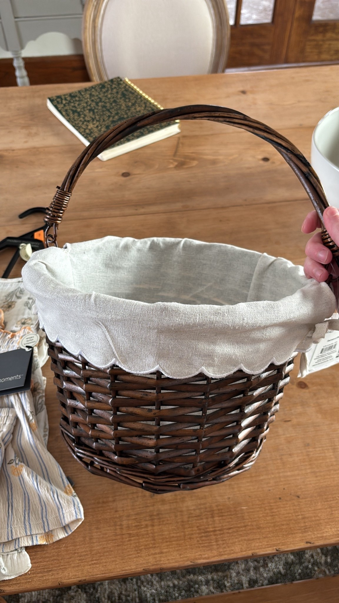 The cutest Easter basket, under $10!

Easter basket ideas, Easter, toddler Easter basket 