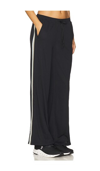 Free People x FP Movement One On One Mesh Pant in Black. - size XS | Revolve Clothing (Global)