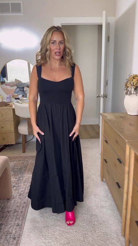 This dress is a MUST-HAVE it's under $100, has pockets and the sweetheart neckline is so flattering ✨🖤

I am wearing a Small in this stunning black dress from J Crew! You can wear it to a wedding, dinner date or throw a blazer over it for a work outfit!


#LTKWedding #LTKStyleTip #LTKFindsUnder100