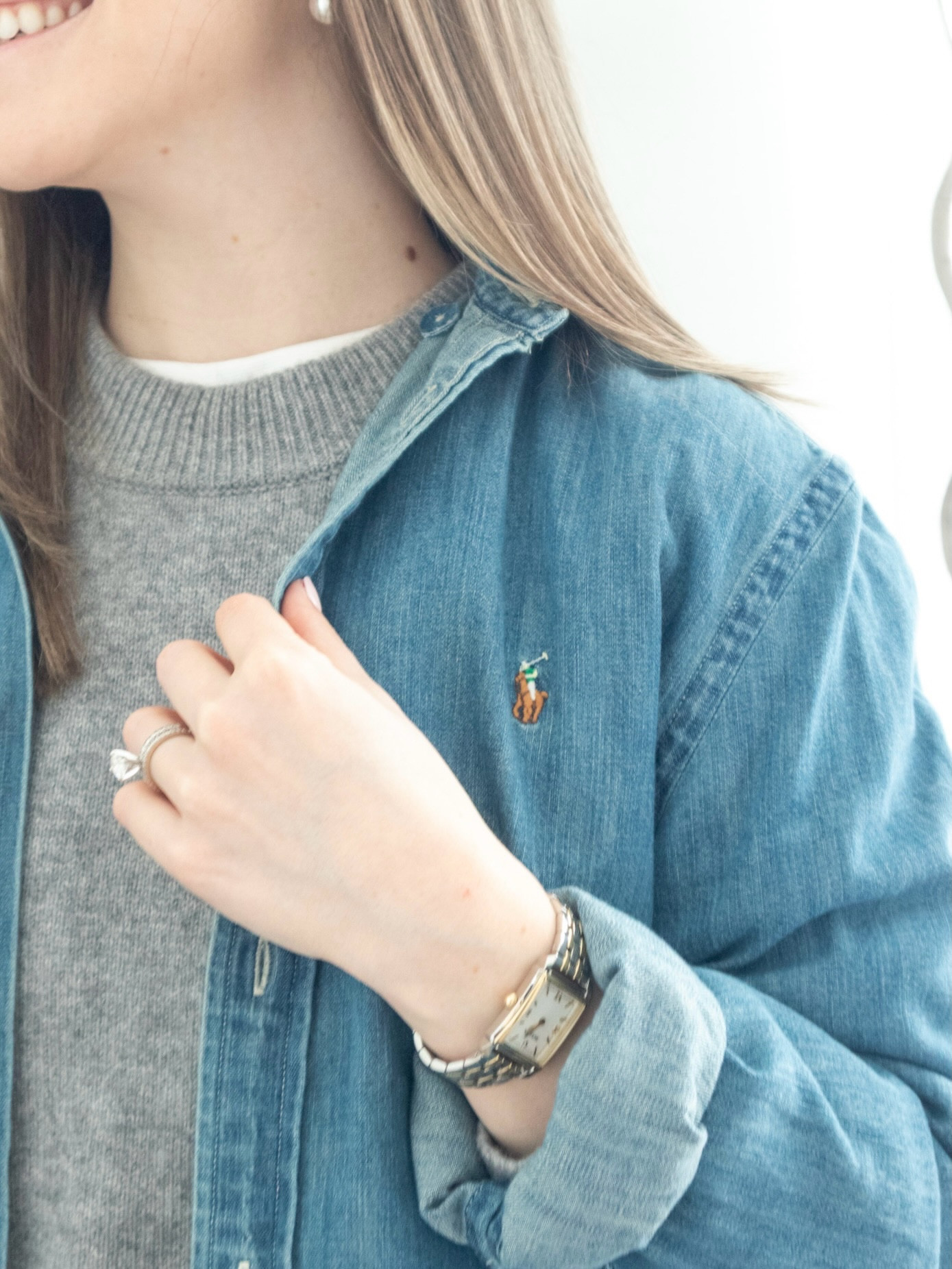 Classic Style, Made Simple 💙 a classic chambray button down is a wardrobe staple for all four seasons and can be styled so many different ways!

Pro Tip: If you’re a women’s XS/S the Ralph Lauren Boy’s XL fits perfectly oversized for a fraction of the price! 

#chambray #chambrayshirt #buttondownshirt #simpleoutfitideas #easyoutfits

#LTKSeasonal #LTKootd #LTKPetite