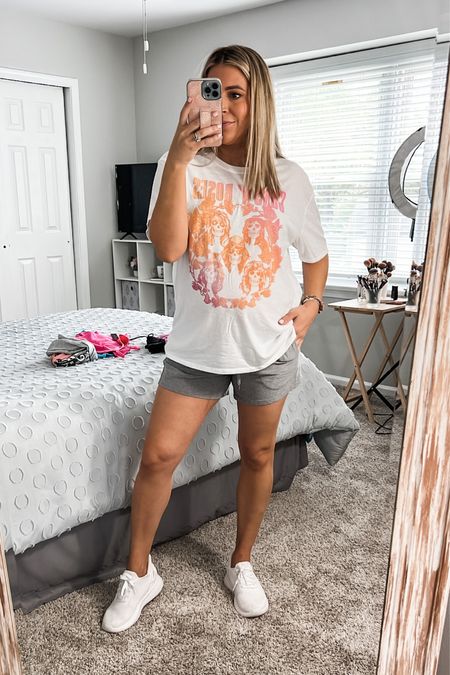 Walmart #buttershorts must have!!

Currently 32 weeks preggo. 5’3”, usually around 135 lbs pre-pregnancy and a size S, but sized up to M and they’re perfection.

I sized up to a L in the tee for an oversized fit that I can knot on the side later on or post partum.

#LTKunder50 #LTKSeasonal #LTKbump