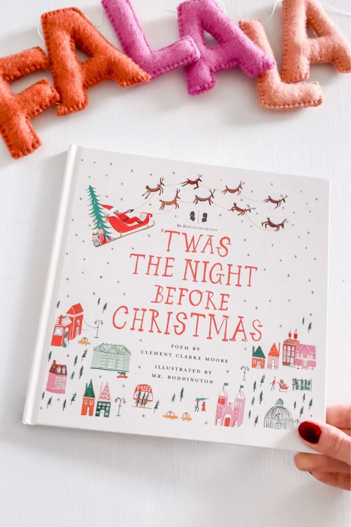 Christmas books | toddler books | kid books | Christmas book shelf | toddler Christmas | holiday books

#LTKkids #LTKbaby #LTKHoliday
