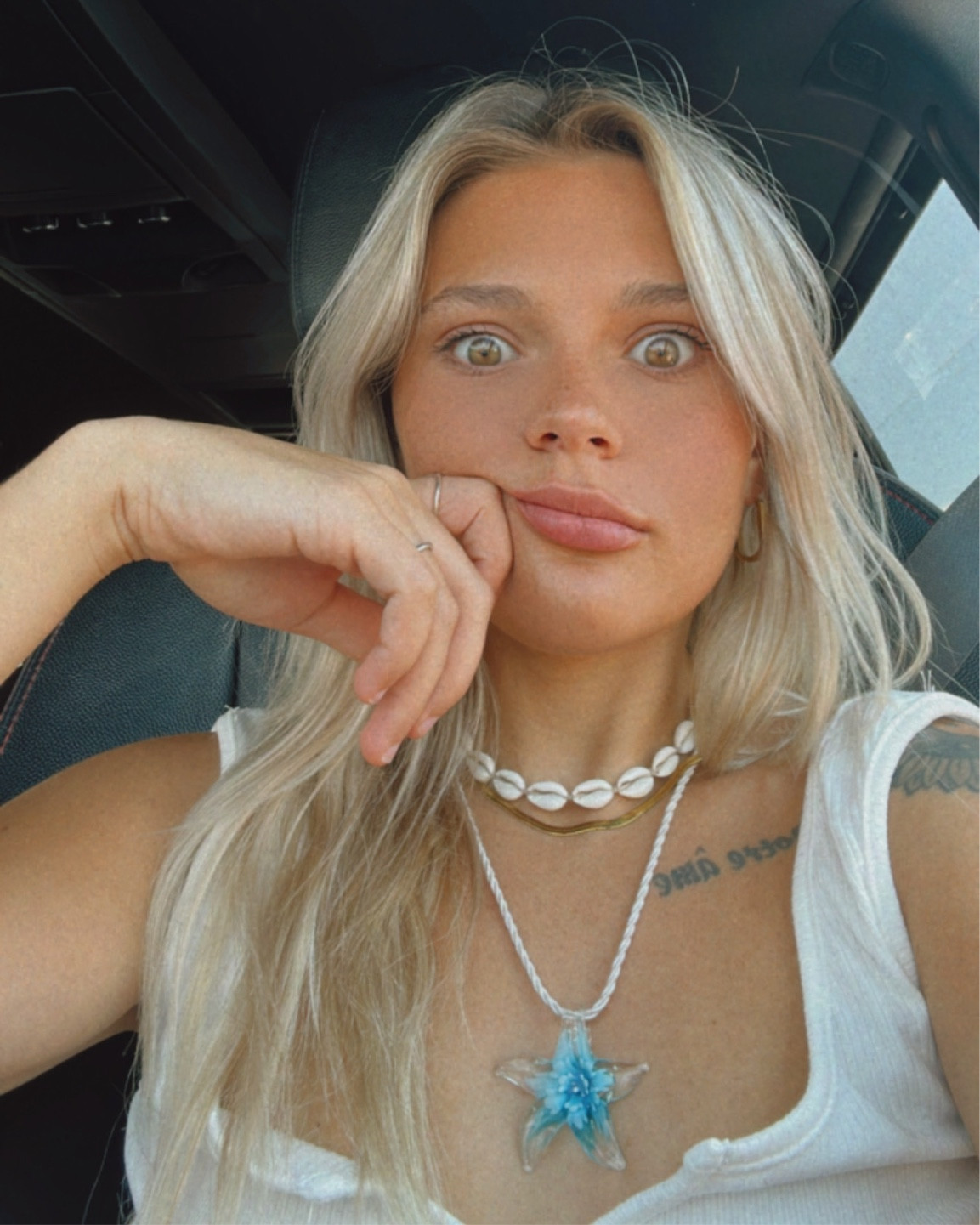 the starfish necklace 