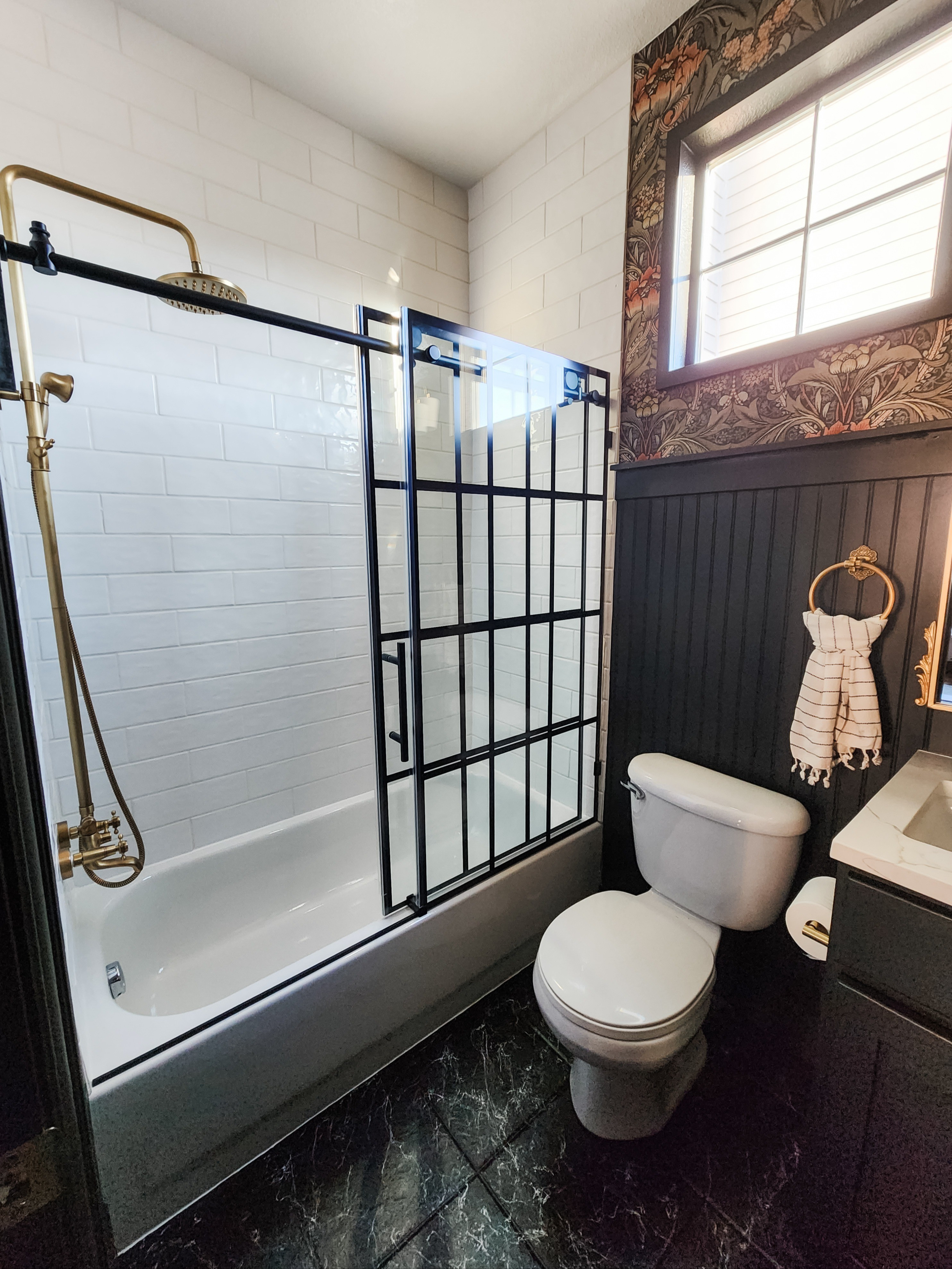 Love these shower doors 🖤🖤🖤

#LTKHome #LTKStyleTip #LTKU