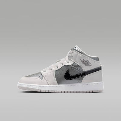 Air Jordan 1 Mid SE Big Kids' Shoes | Nike (US)