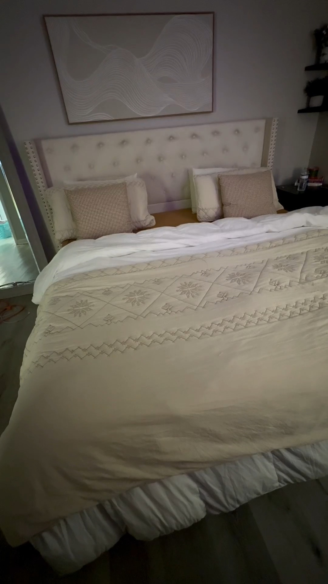 Make my bed with me 

#LTKHome #LTKFindsUnder50 #LTKFindsUnder100