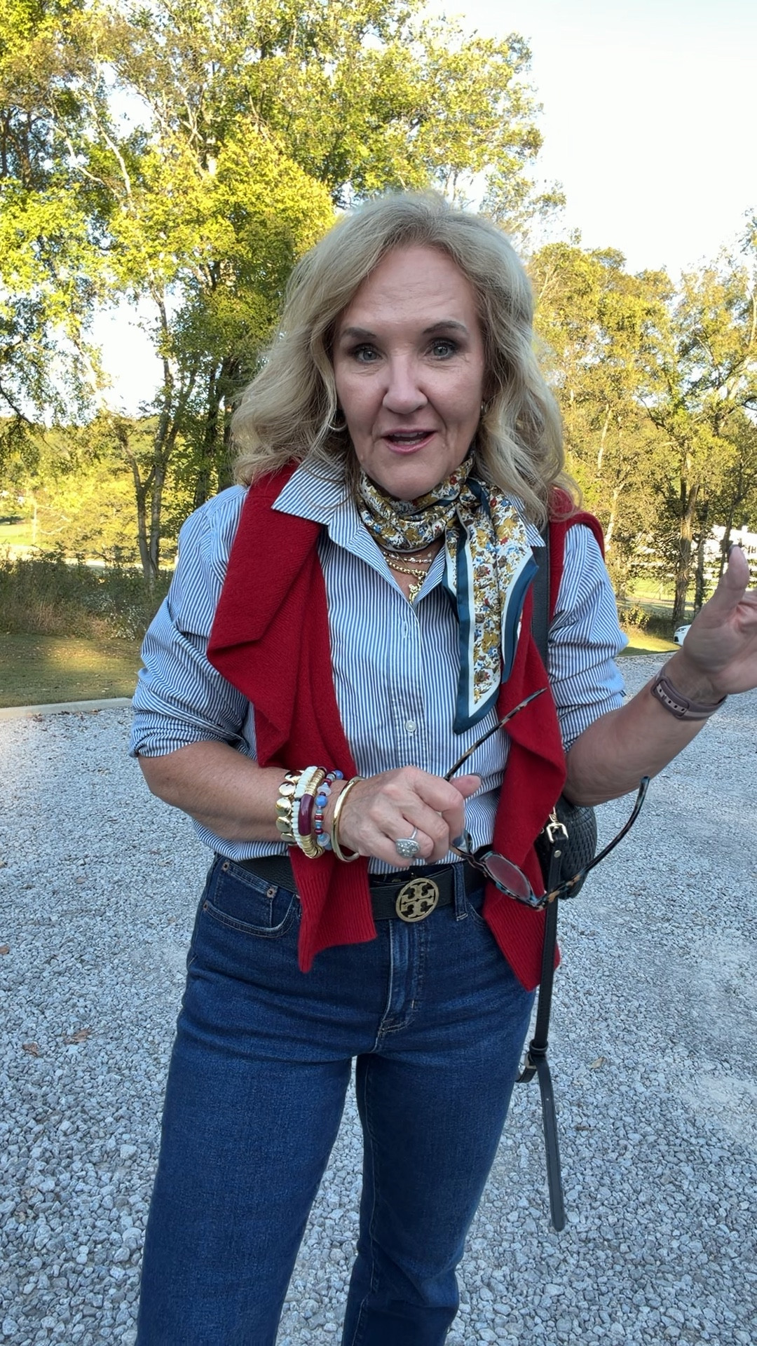 After Cheekwood to the harvest fest. It’s a warm fall afternoon.
Button down size medium it’s over
Jeans, size 29 petite
Scarf from Amazon I’ll like similar
Quince cashmere boat neck has been restocked