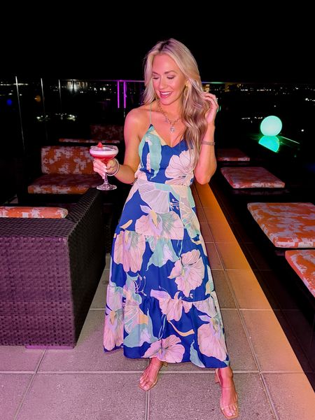 Wearing an xs in lulus dress. Runs tts. //

Date night outfit. Date night style. Cocktail outfit. Party outfit. Floral dress. Wedding guest dress. Vacation dress. Vacation style  

#LTKwedding #LTKSeasonal #LTKtravel