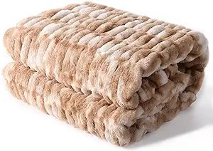 lifein Faux Fur Throw Blanket for Couch-Super Soft Fuzzy Plush Fur Blanket,Winter Cozy Fluffy Chu... | Amazon (US)