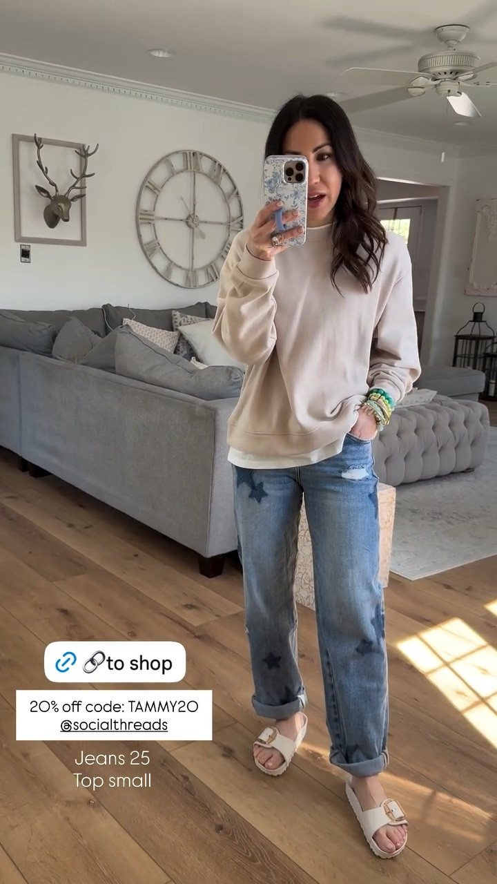 20% off sitewide @socialthreads with code TAMMY20. 
Small sweatshirt. 25 boyfriend jeans 



#LTKOver40 #LTKPetite #LTKSaleAlert