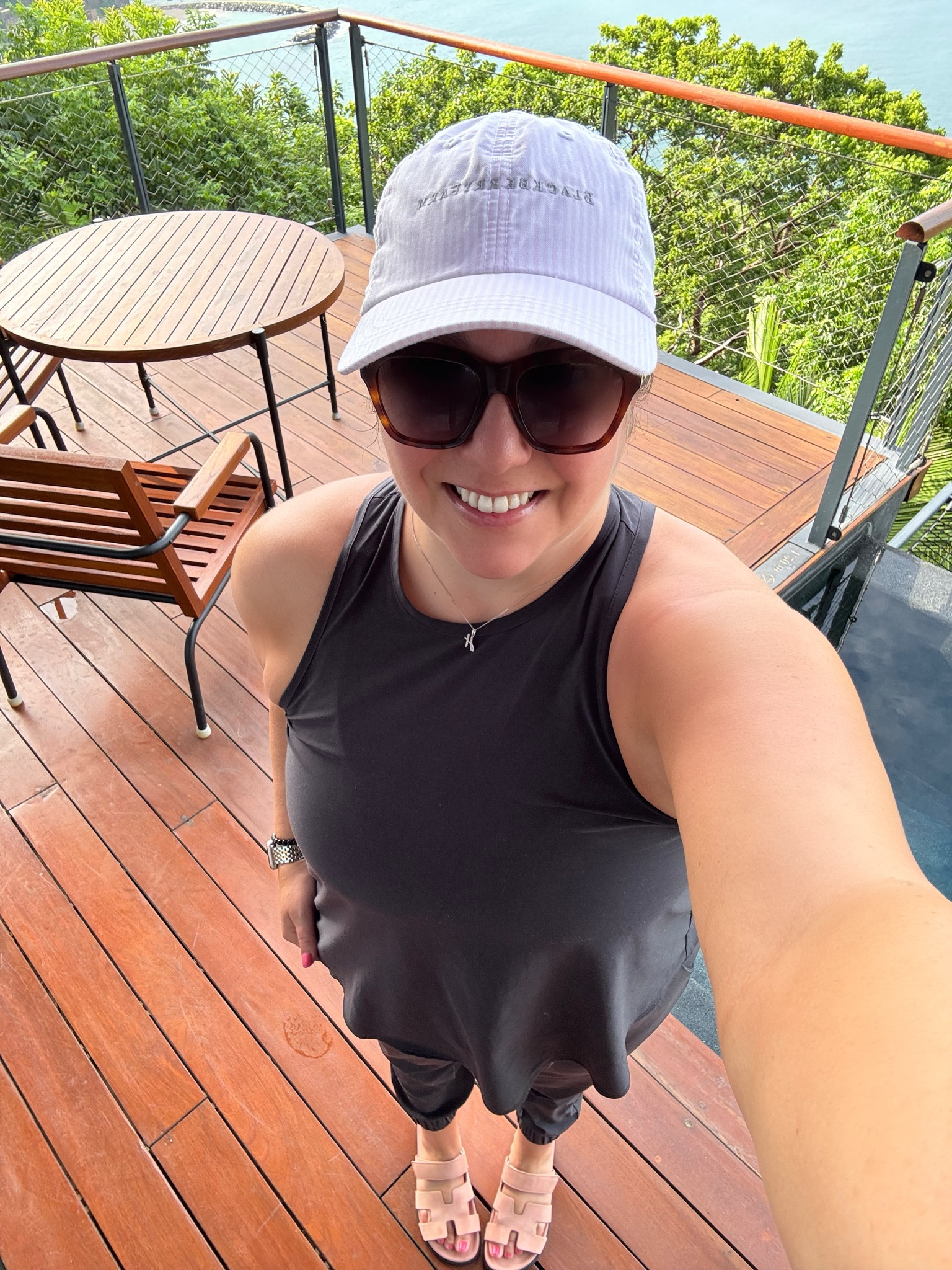 Travel day. I love this Vuori villa collection for travel. It’s so comfortable and holds up so well with travel. I paired it with a fun pair of sandals and hat  