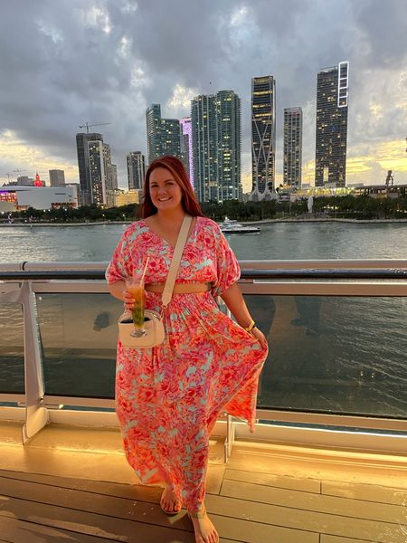 The perfect two piece set for your tropical vacation! I’m wearing an XL. 

#petalandpup #midsize #cruisestyle #tropicaloutfits #vacation 

#LTKtravel #LTKcurves