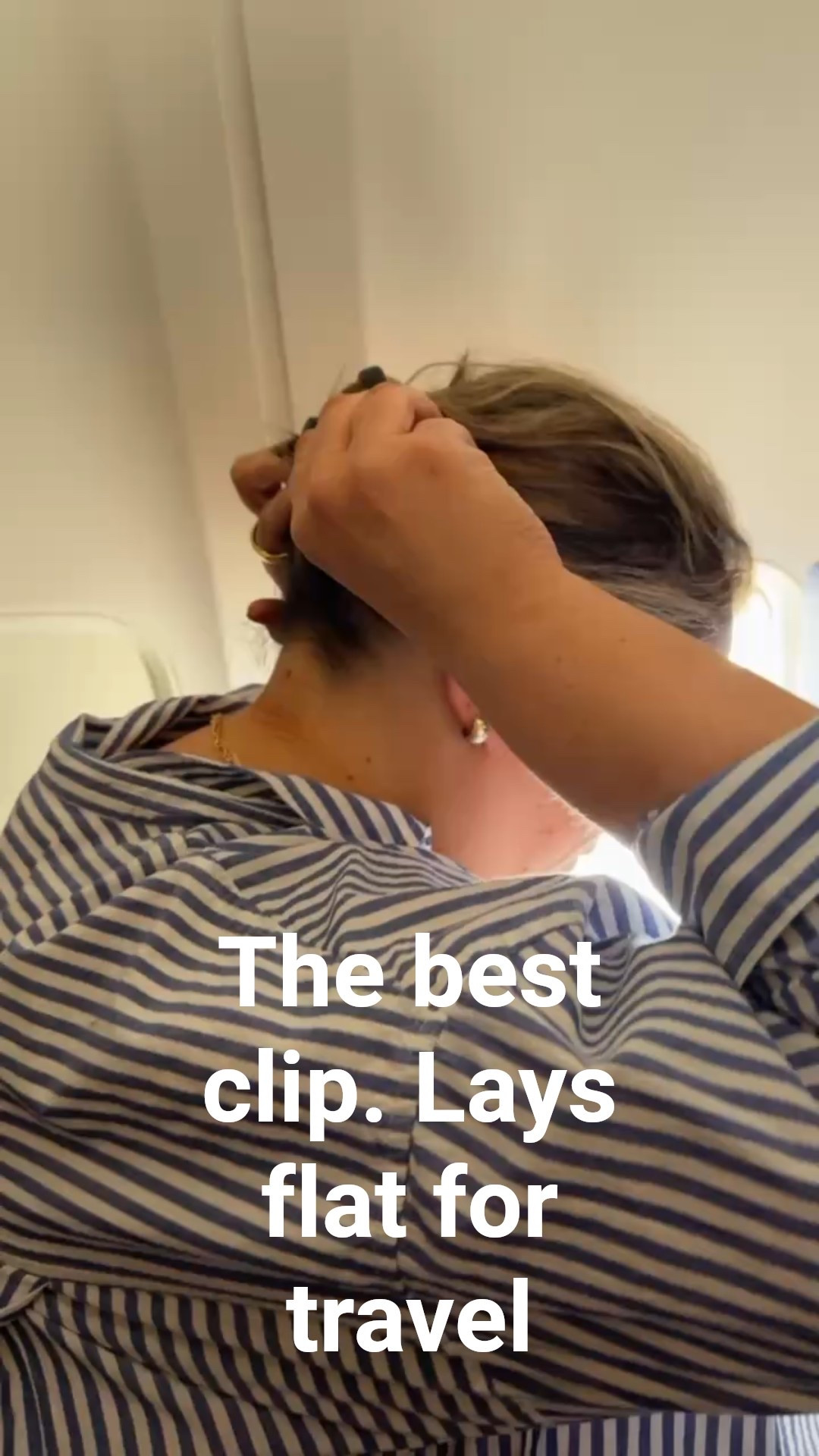 Never leave home without this lay flat clip. A travel must have for long flights or just anything. 