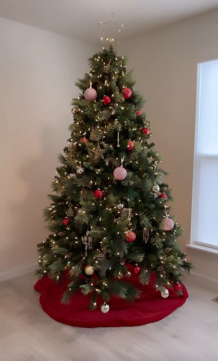 Holiday Christmas Tree Goodness! Did a red theme this year and I love it! Highly recommend this Target tree! 

#LTKHoliday #LTKSeasonal #LTKhome