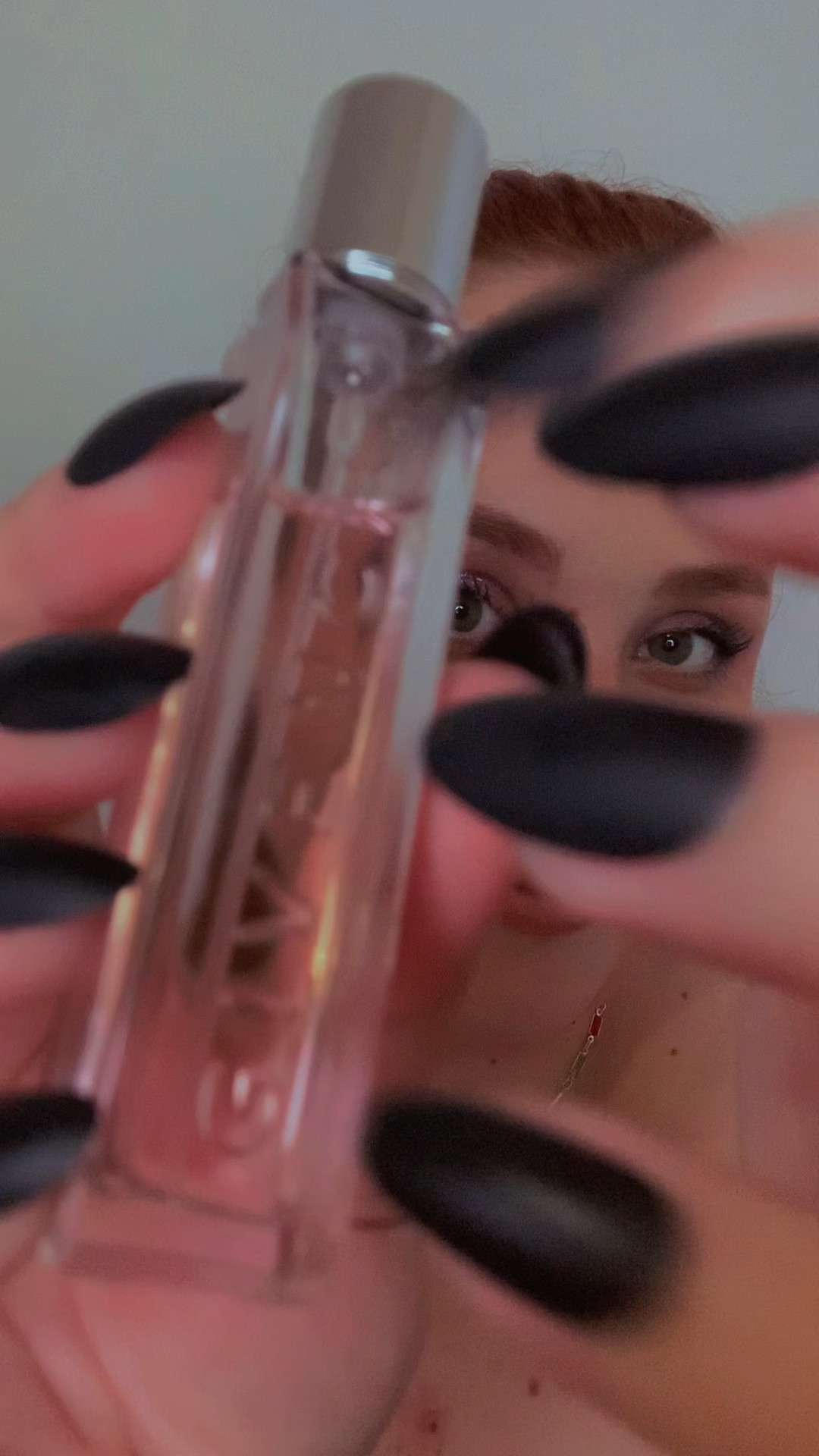 Gostam de ASMR? Então se liguem no perfume maravilhoso que escolhi para ir a um show de rock hoje. Irresistible Rose Velvet da Givenchy 💖

#LTKbeauty #LTKbrasil #LTKU